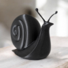 6883845745_dekorativnaya-figurka-snail.png Декоративна фігурка “Snail Deco” — символ спокою та затишку Декор інтер’єру | Декор равлик | Стильна фігурка з сучасним дизайном