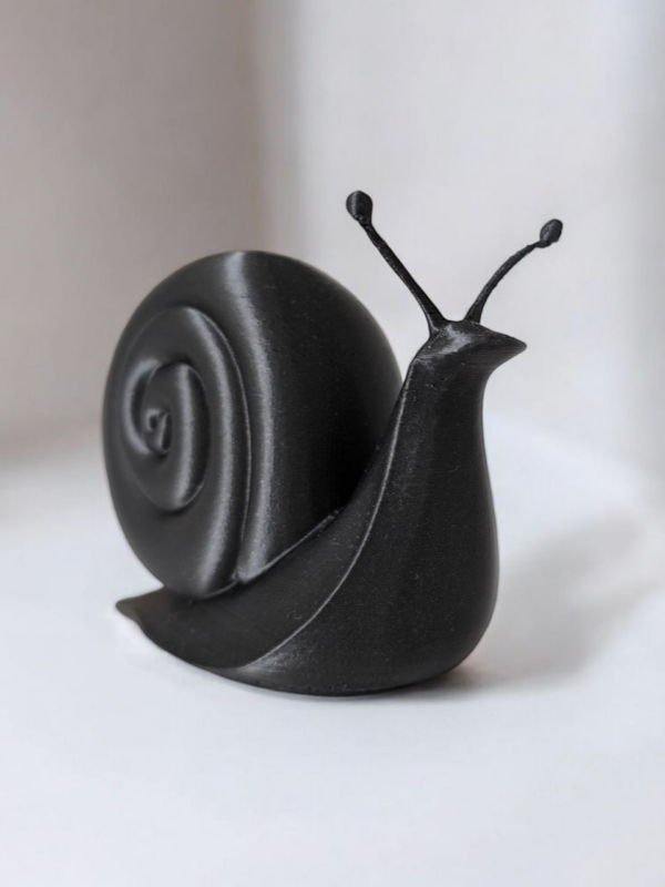 6883845758_dekorativnaya-figurka-snail.png Декоративна фігурка “Snail Deco” — символ спокою та затишку Декор інтер’єру | Декор равлик | Стильна фігурка з сучасним дизайном