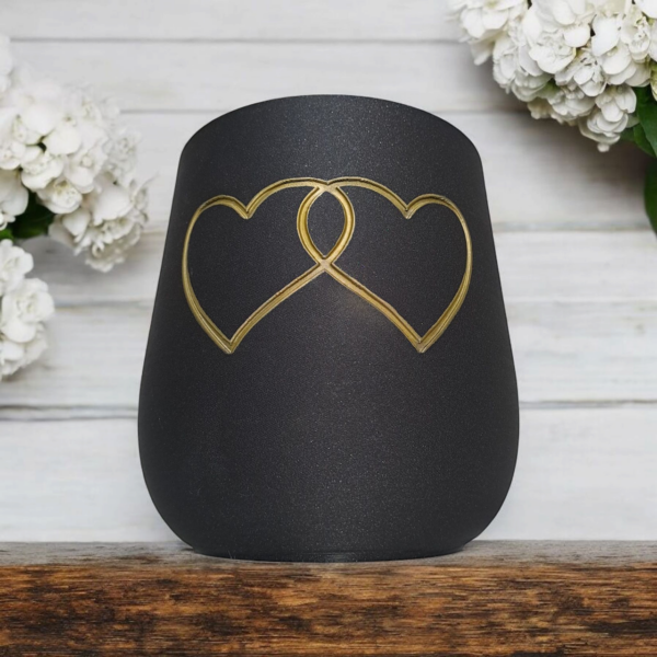 6885233728_kashpo-twin-hearts.png Кашпо Twin Hearts — символ любові та гармонії у вашому домі стильне чорне кашпо з подвійним серцем подарунок для пари або сім’ї
