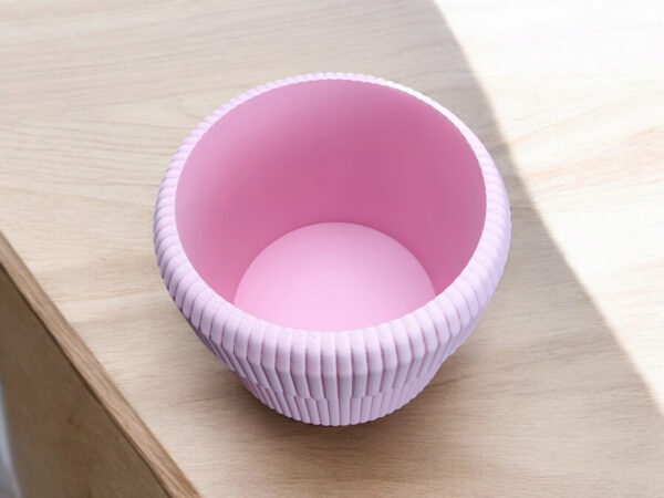 6885757967_kashpo-ribbed-.jpg Кашпо Ribbed — ніжність і стиль у кожній лінії дизайнерський акцент у кімнаті Декоративне кашпо