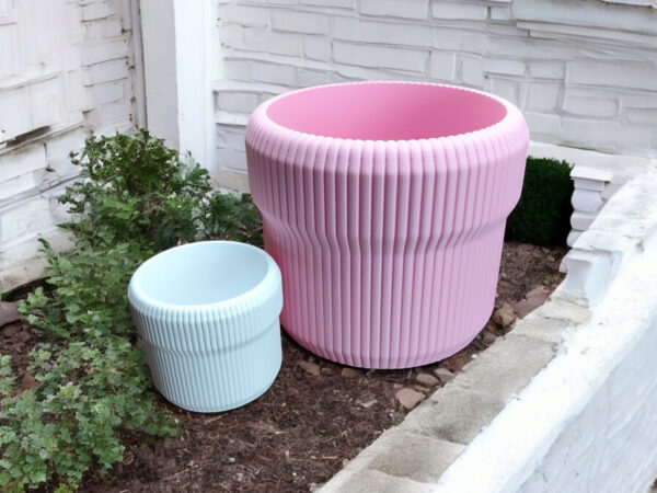 6885757970_kashpo-ribbed-.jpg Кашпо Ribbed — ніжність і стиль у кожній лінії дизайнерський акцент у кімнаті Декоративне кашпо