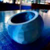 6887469748_kashpo-geobowl-pot.jpg Кашпо GeoBowl Pot — гра світла, форми і стилю сучасна геометрія Геометричне кашпо — дизайнерський акцент Кашпо для квітів