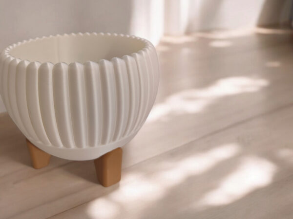 6891045760_tsvetochnyj-gorshok-na.jpg Квітковий горщик на ніжках Ribbed Bowl — фактурне кашпо для рослин, сукулентів, орхідей, фікусів і сучасного інтер’єру
