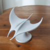 6911457731_sovremennaya-art-skulptura-iz.jpg Декоративна статуетка ската Manta Ray — морська арт-фігура для дому, офісу, кав’ярні, фотозони та подарунка