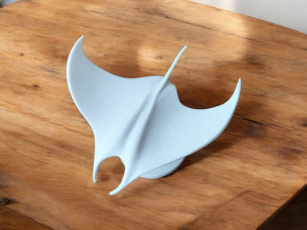 6911457739_sovremennaya-art-skulptura-iz.jpg Декоративна статуетка ската Manta Ray — морська арт-фігура для дому, офісу, кав’ярні, фотозони та подарунка