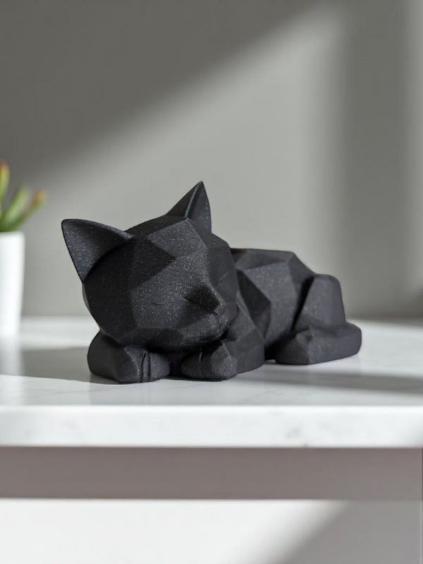 6911823227_geometricheskij-art-kot-v.png Декоративна статуетка кота Low Poly Cat — геометрична фігура кішки для дому, офісу, кав’ярні, фотозони та подарунка