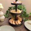 7002531048_trehurovnevaya-servirovochnaya-etazherka.jpg Трирівнева етажерка для сервірування Table Treat Tower — багатоярусна підставка для закусок, печива, солодощів, фруктів та святкового столу
