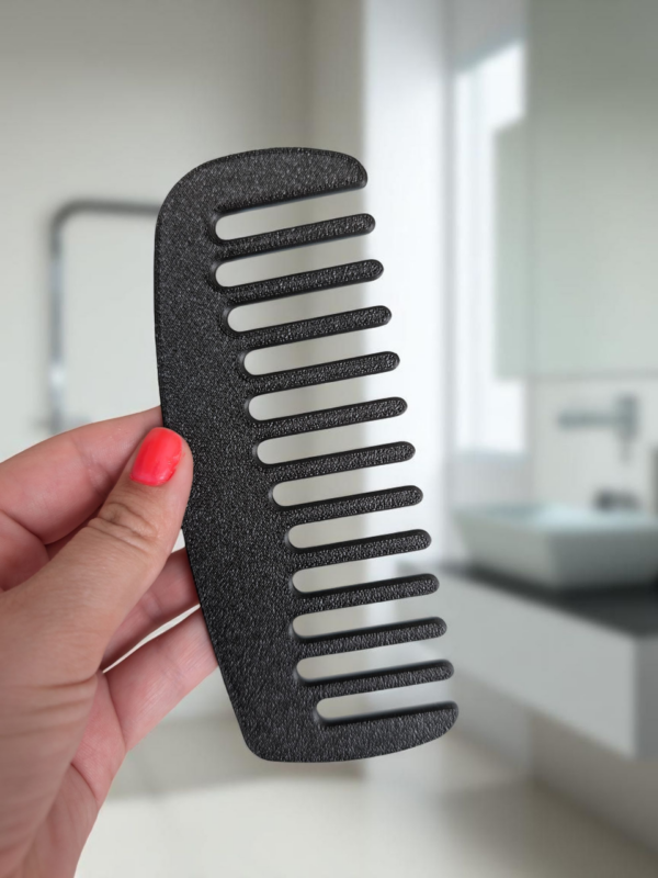 Гребінець для волосся Daily Care Comb з екологічного пластику — мінімалістичний аксесуар для щоденного догляду, ванної кімнати та подорожей