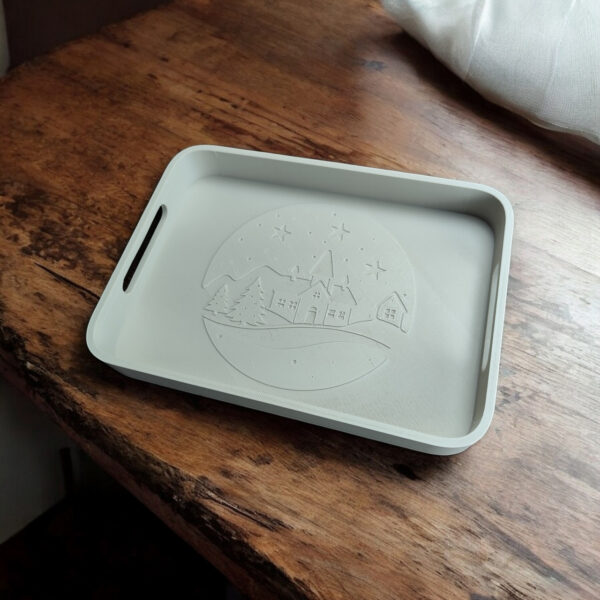 7015309706_novogodnij-dekorativnyj-podnos.jpg Новорічний декоративний піднос Frost Holiday Tray — прямокутний піднос з рельєфним візерунком з екологічного пластику для сервірування, святкового столу та зимового декору