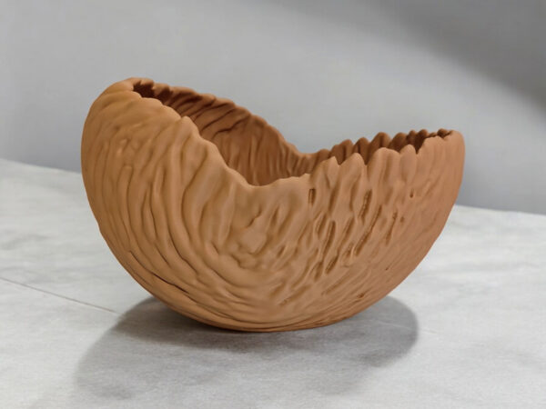 7124661372_miska-dekorativnaya-organicheskoj.jpg Terra Drift — декоративна чаша органічної форми для фруктів та стильного інтер’єру