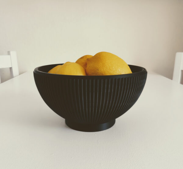 7125846875_miska-dekorativnaya-relefnaya.jpg Relief Line Bowl — декоративна миска з рельєфною текстурою для фруктів, овочів та солодощів