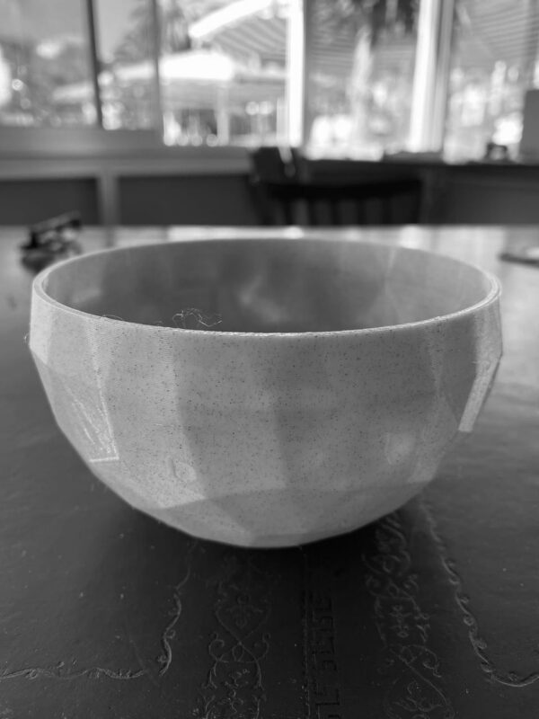 7383090337_nizkaya-granevaya-miska.jpg Polygon Serving Bowl — широка декоративна миска для фруктів, снеків та сервірування